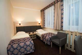 Мотели Motel DB2000 Билгорай Двухместный номер с 2 отдельными кроватями-2