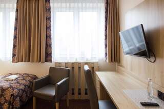 Мотели Motel DB2000 Билгорай Двухместный номер с 2 отдельными кроватями-1